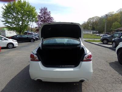 2015 Nissan Altima 2.5 SV - Photo 9 - Groton, CT 06340