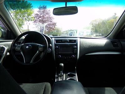 2015 Nissan Altima 2.5 SV - Photo 14 - Groton, CT 06340