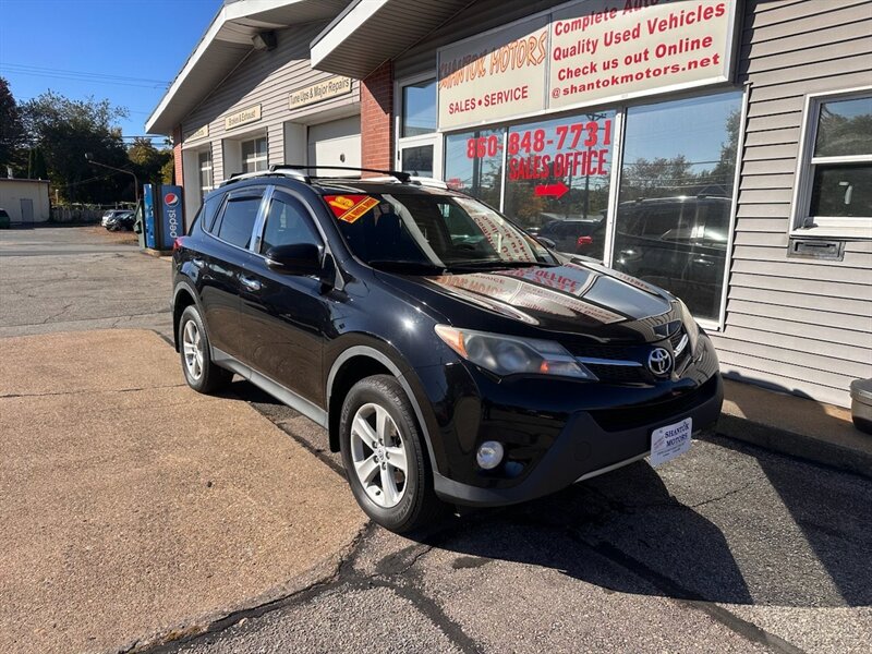 2013 Toyota RAV4 XLE  