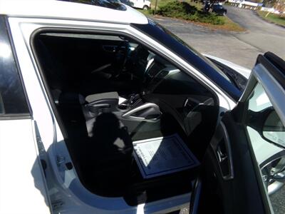 2016 Hyundai VELOSTER   - Photo 12 - Groton, CT 06340