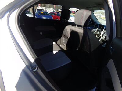 2017 Chevrolet Equinox LT   - Photo 12 - Groton, CT 06340