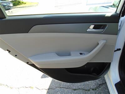 2017 Hyundai SONATA SE   - Photo 20 - Groton, CT 06340