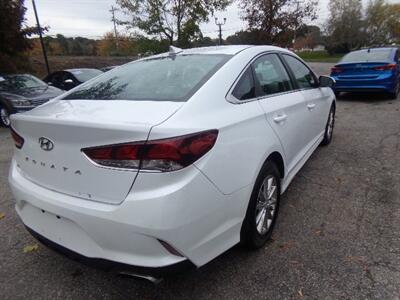 2018 Hyundai SONATA SE - Photo 7 - Uncasville, CT 06382