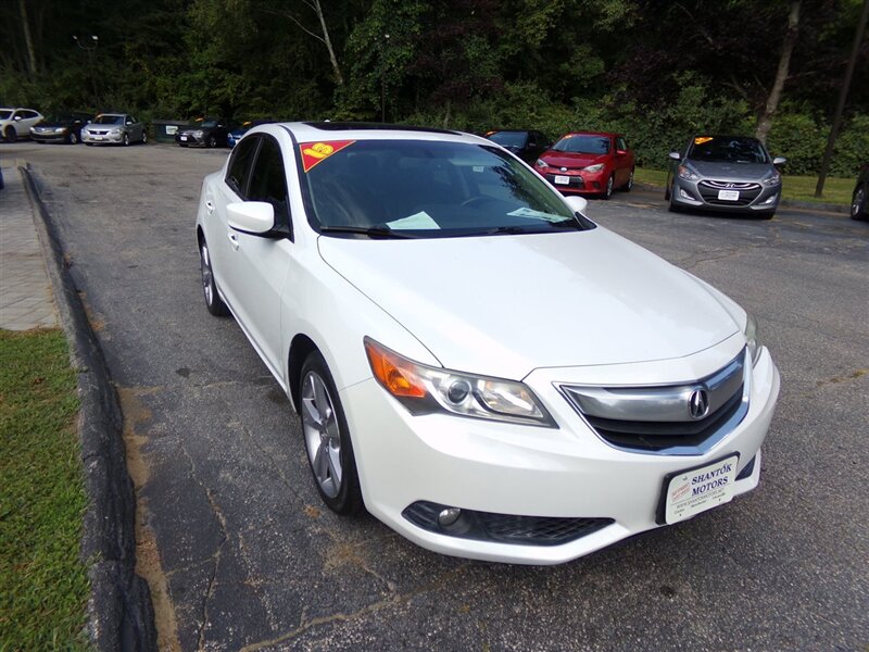 2013 Acura ILX 2.0L w/Premium  
