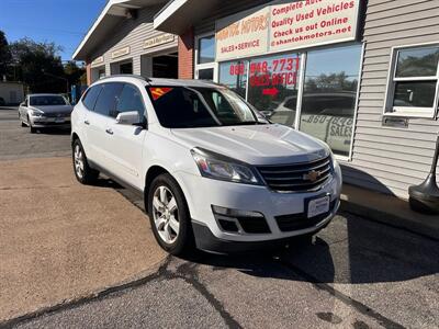 2017 Chevrolet Traverse LT - Photo 1 - Uncasville, CT 06382