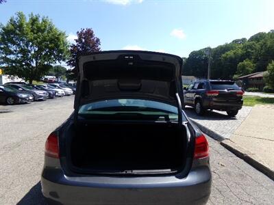 2015 Volkswagen Passat 1.8T Wolfsburg Editi - Photo 9 - Uncasville, CT 06382