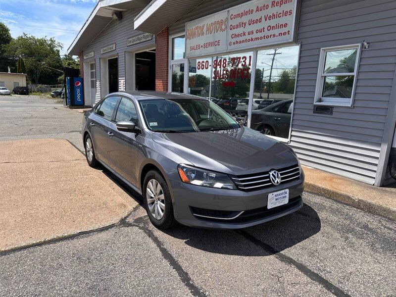 2015 Volkswagen Passat 1.8T Wolfsburg Editi   - Photo 1 - Uncasville, CT 06382