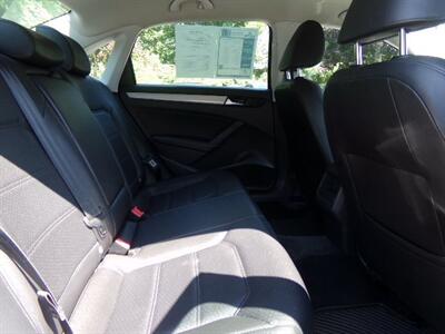 2015 Volkswagen Passat 1.8T Wolfsburg Editi - Photo 10 - Uncasville, CT 06382