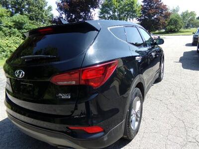 2017 Hyundai SANTA FE Sport 2.4L - Photo 7 - Groton, CT 06340