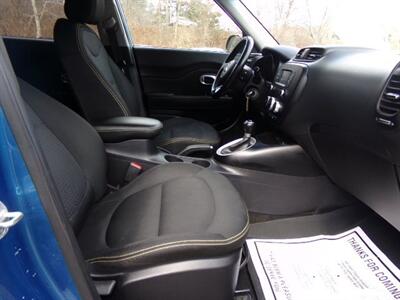 2016 Kia Soul EX Plus   - Photo 12 - Uncasville, CT 06382