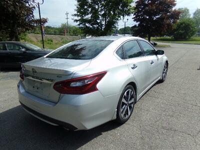 2017 Nissan Altima 2.5 SR - Photo 7 - Groton, CT 06340