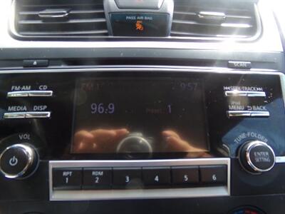 2017 Nissan Altima 2.5 SR - Photo 15 - Groton, CT 06340
