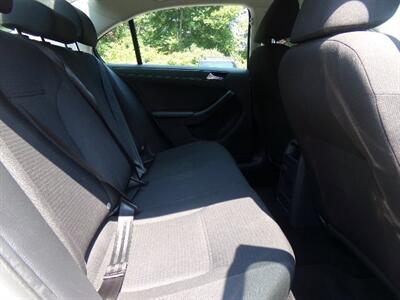 2016 Volkswagen Jetta 1.4T S - Photo 13 - Uncasville, CT 06382