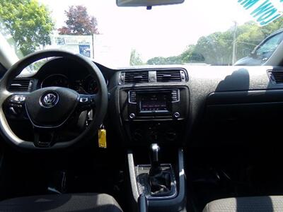 2016 Volkswagen Jetta 1.4T S - Photo 14 - Uncasville, CT 06382