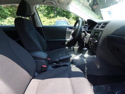 2016 Volkswagen Jetta 1.4T S - Photo 12 - Uncasville, CT 06382