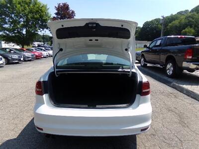 2016 Volkswagen Jetta 1.4T S - Photo 9 - Uncasville, CT 06382
