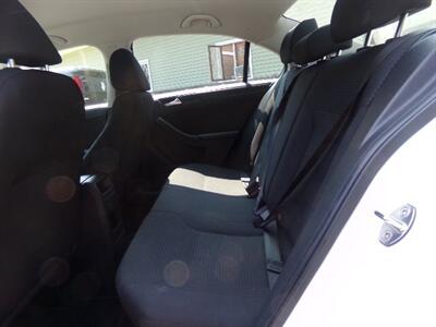 2016 Volkswagen Jetta 1.4T S - Photo 11 - Uncasville, CT 06382