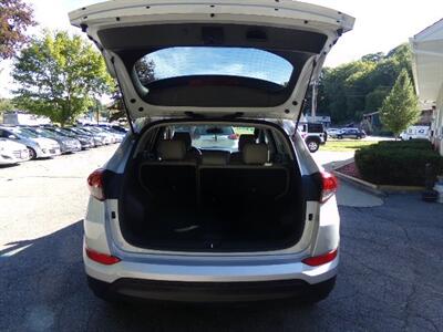 2016 Hyundai TUCSON SE - Photo 9 - Uncasville, CT 06382