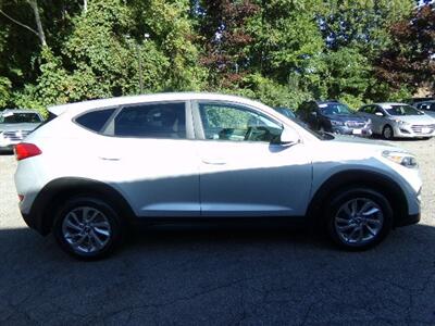 2016 Hyundai TUCSON SE - Photo 8 - Uncasville, CT 06382