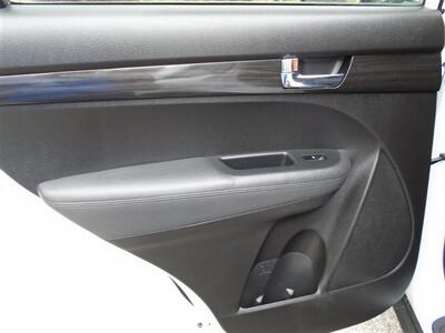 2013 Kia Sorento LX   - Photo 18 - Groton, CT 06340