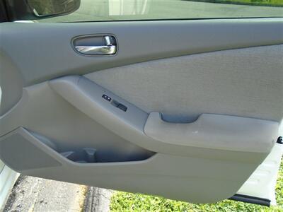 2012 Nissan Altima 2.5 S   - Photo 20 - Groton, CT 06340