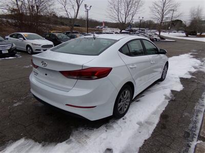 2017 Hyundai ELANTRA SE   - Photo 7 - Uncasville, CT 06382