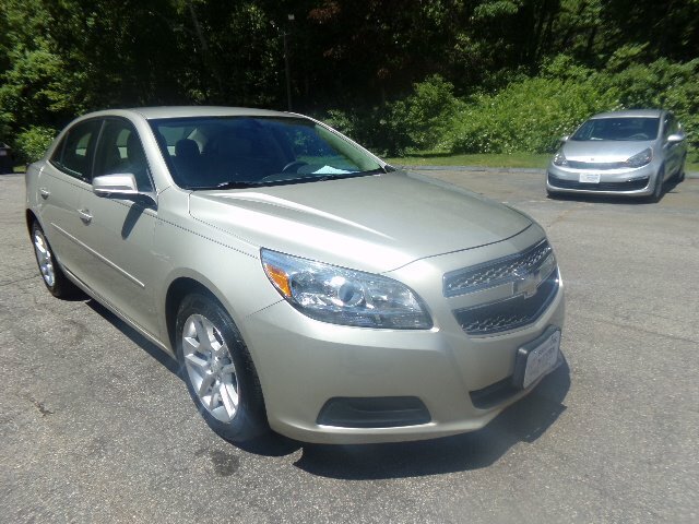 2013 Chevrolet Malibu LT   - Photo 1 - Groton, CT 06340