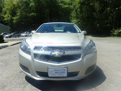 2013 Chevrolet Malibu LT - Photo 2 - Uncasville, CT 06382