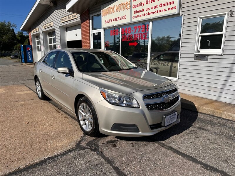 2013 Chevrolet Malibu LT   - Photo 1 - Uncasville, CT 06382