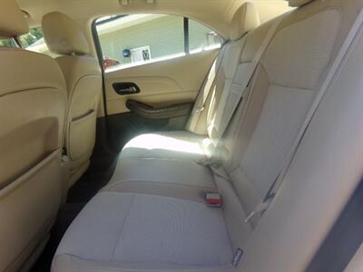 2013 Chevrolet Malibu LT - Photo 11 - Uncasville, CT 06382