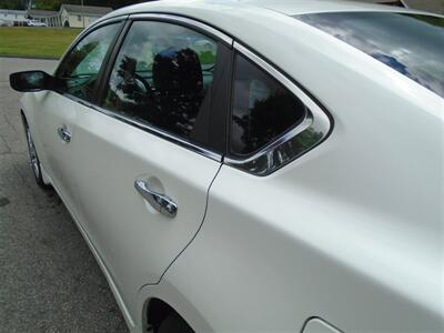 2015 Nissan Altima 2.5 S   - Photo 15 - Groton, CT 06340