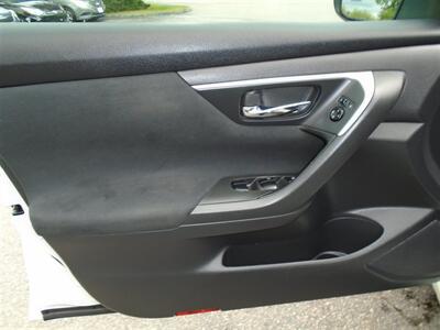 2015 Nissan Altima 2.5 S   - Photo 17 - Groton, CT 06340