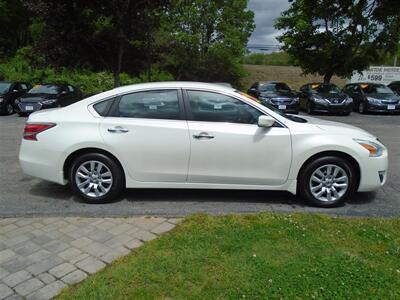 2015 Nissan Altima 2.5 S   - Photo 8 - Groton, CT 06340