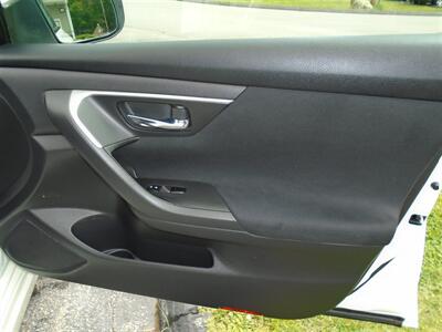 2015 Nissan Altima 2.5 S   - Photo 20 - Groton, CT 06340