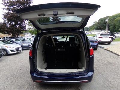 2018 Chrysler Pacifica Touring L - Photo 9 - Uncasville, CT 06382