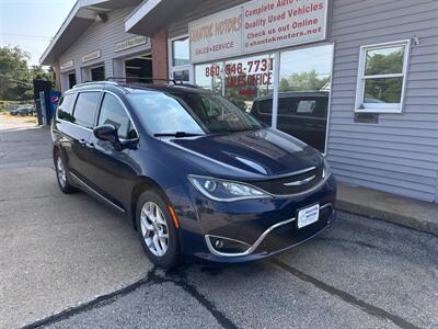 2018 Chrysler Pacifica Touring L - Photo 1 - Uncasville, CT 06382