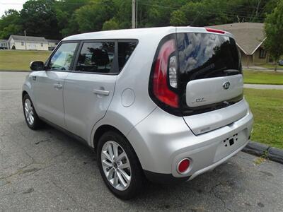 2018 Kia Soul +   - Photo 5 - Uncasville, CT 06382