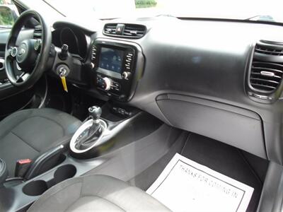 2018 Kia Soul +   - Photo 22 - Uncasville, CT 06382