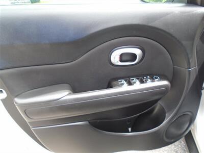 2018 Kia Soul +   - Photo 17 - Uncasville, CT 06382