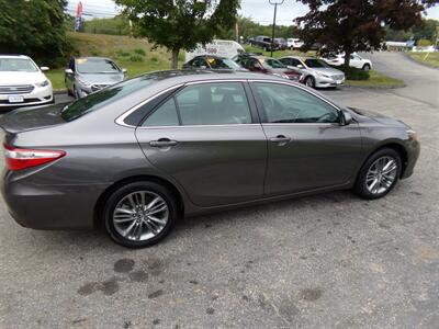 2017 Toyota Camry LE - Photo 8 - Uncasville, CT 06382