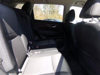 2017 Nissan Rogue SV   - Photo 10 - Groton, CT 06340