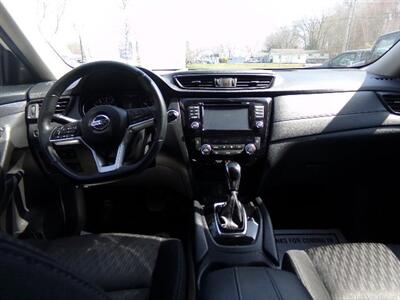 2017 Nissan Rogue SV   - Photo 14 - Groton, CT 06340
