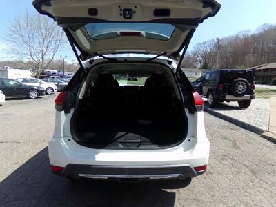 2017 Nissan Rogue SV   - Photo 9 - Groton, CT 06340