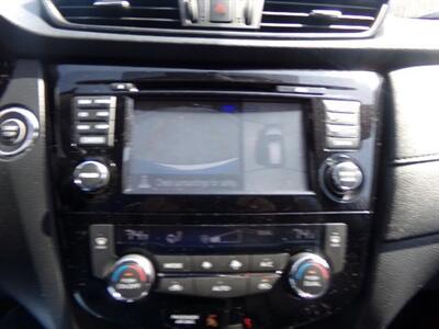 2017 Nissan Rogue SV   - Photo 16 - Groton, CT 06340