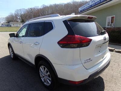 2017 Nissan Rogue SV   - Photo 5 - Groton, CT 06340