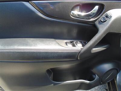2019 Nissan Rogue SV   - Photo 17 - Uncasville, CT 06382