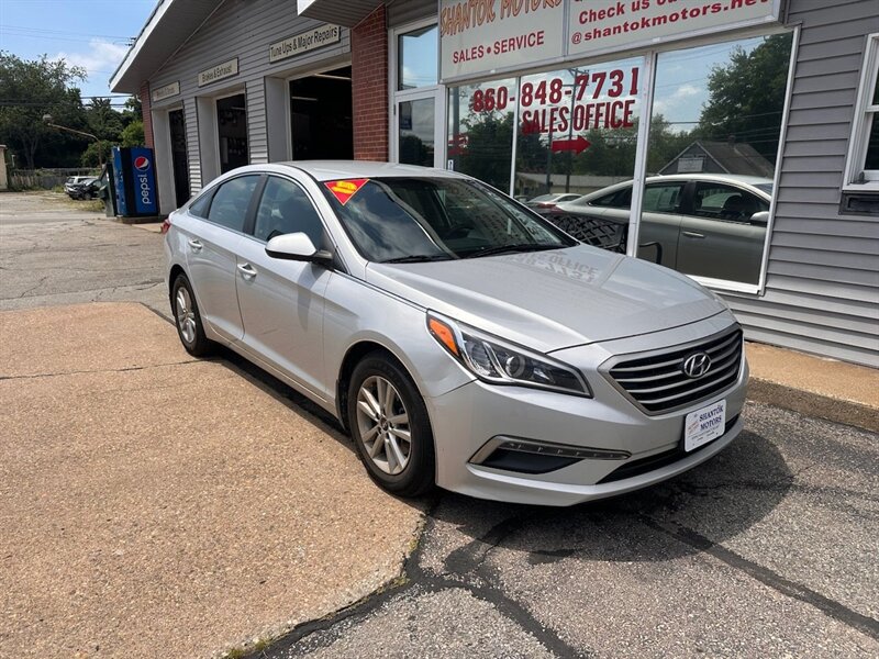 2015 Hyundai SONATA SE - Photo 1 - Groton, CT 06340