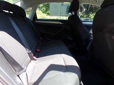 2015 Volkswagen Passat 1.8T Wolfsburg Editi - Photo 10 - Groton, CT 06340
