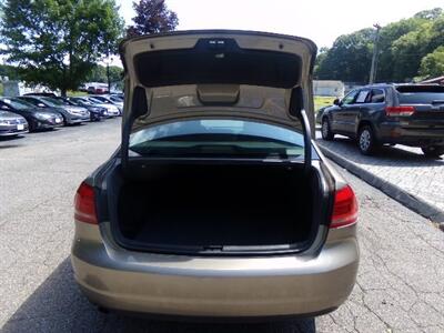 2015 Volkswagen Passat 1.8T Wolfsburg Editi - Photo 9 - Groton, CT 06340