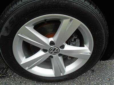 2014 Volkswagen Passat 1.8T Wolfsburg Editi   - Photo 24 - Uncasville, CT 06382